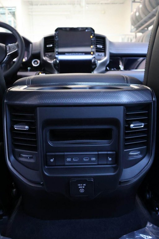 2026 Ram 1500 SPORT in Terrebonne, Quebec - 19 - w1024h768px