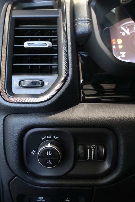 2026 Ram 1500 SPORT in Terrebonne, Quebec - 17 - w1024h768px