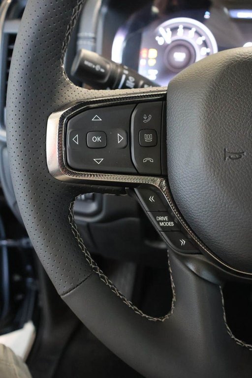 2026 Ram 1500 SPORT in Terrebonne, Quebec - 13 - w1024h768px
