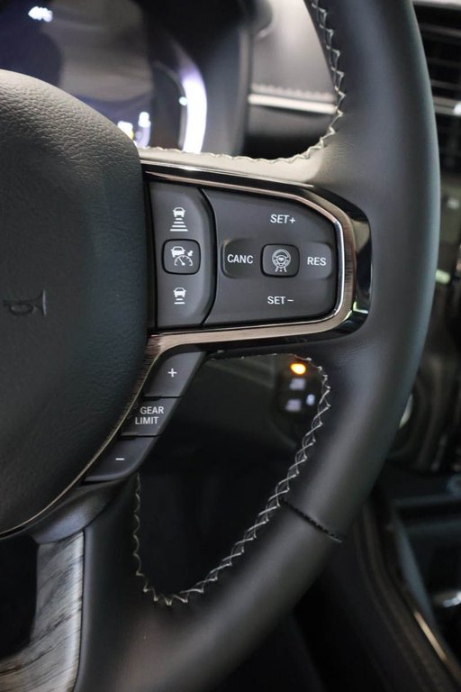 2026 Ram 1500 LIMITED in Terrebonne, Quebec - 14 - w1024h768px