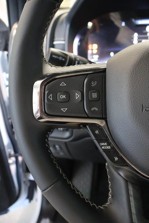 2026 Ram 1500 LIMITED in Terrebonne, Quebec - 13 - w1024h768px