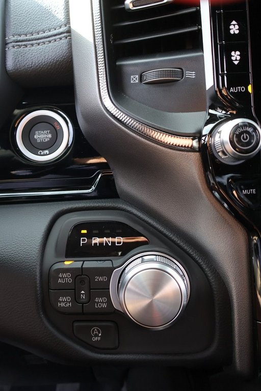 2026 Ram 1500 SPORT in Terrebonne, Quebec - 14 - w1024h768px
