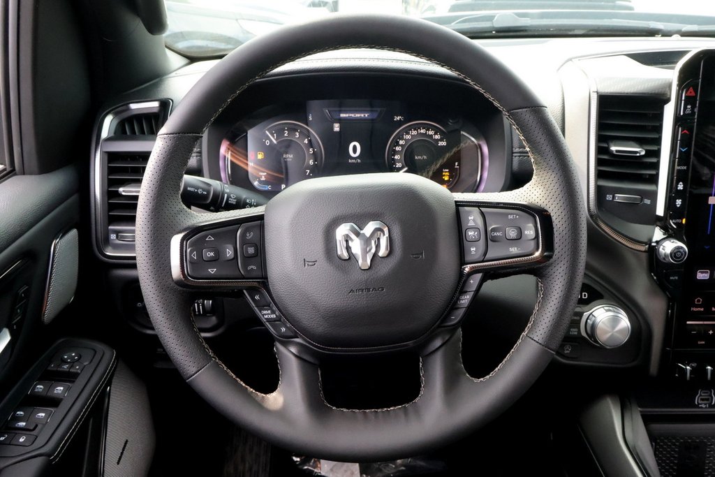 2026 Ram 1500 SPORT in Terrebonne, Quebec - 10 - w1024h768px