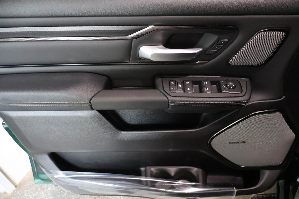 2026 Ram 1500 SPORT in Terrebonne, Quebec - 22 - w1024h768px