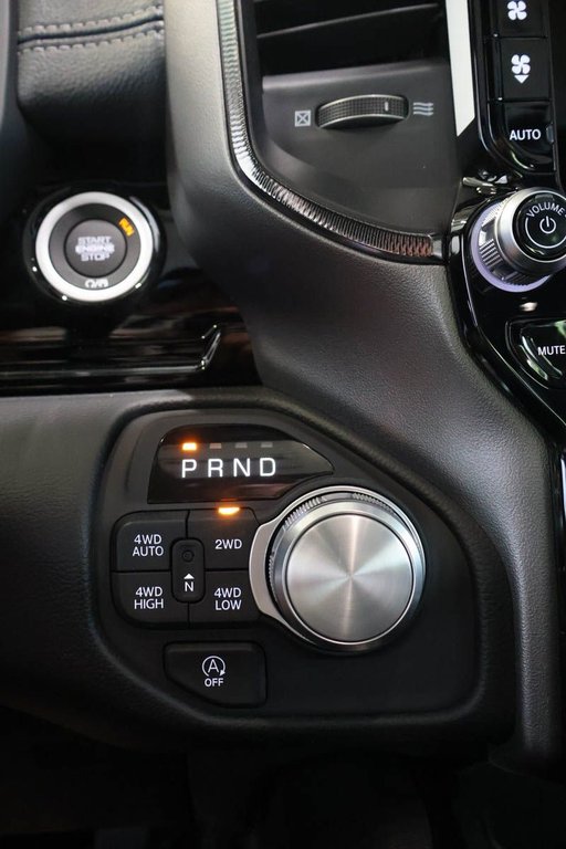 2026 Ram 1500 SPORT in Terrebonne, Quebec - 16 - w1024h768px