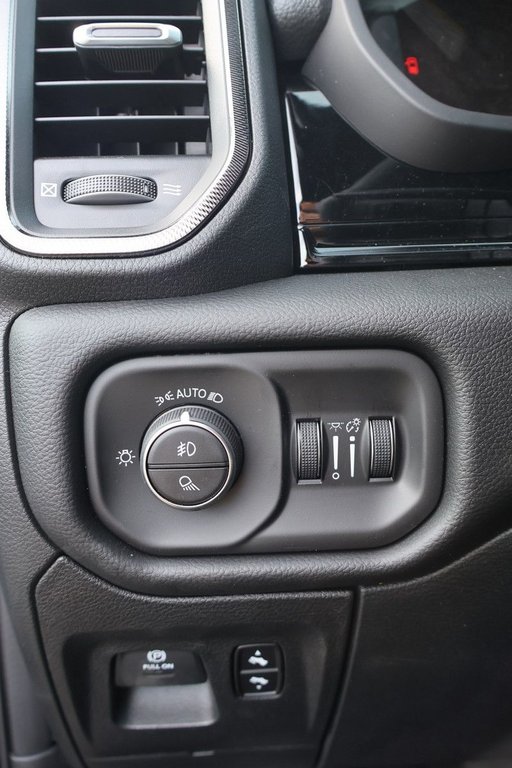 2026 Ram 1500 SPORT in Terrebonne, Quebec - 18 - w1024h768px