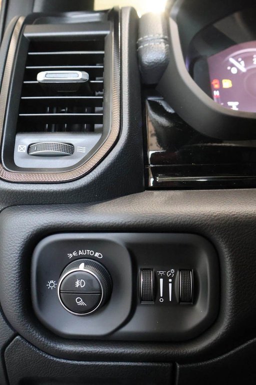 2026 Ram 1500 SPORT in Terrebonne, Quebec - 21 - w1024h768px