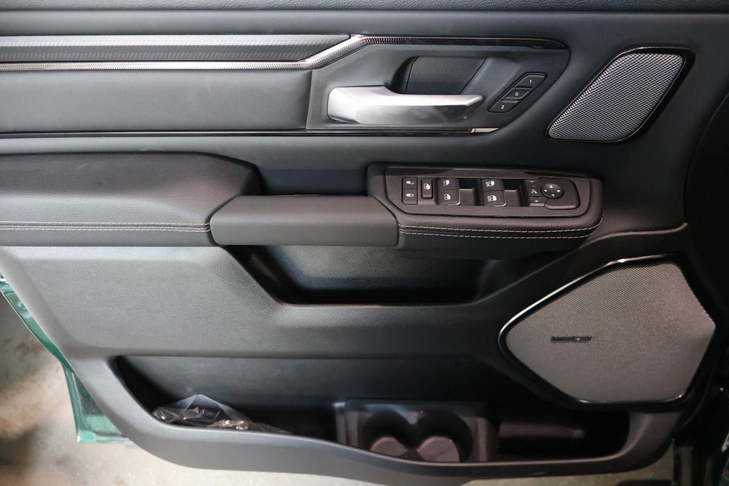2026 Ram 1500 SPORT in Terrebonne, Quebec - 22 - w1024h768px