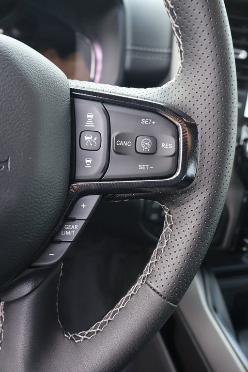 2026 Ram 1500 SPORT in Terrebonne, Quebec - 12 - w1024h768px
