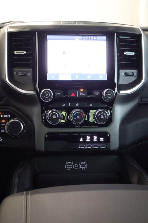 2026 Ram 1500 BIG HORN in Terrebonne, Quebec - 16 - w1024h768px