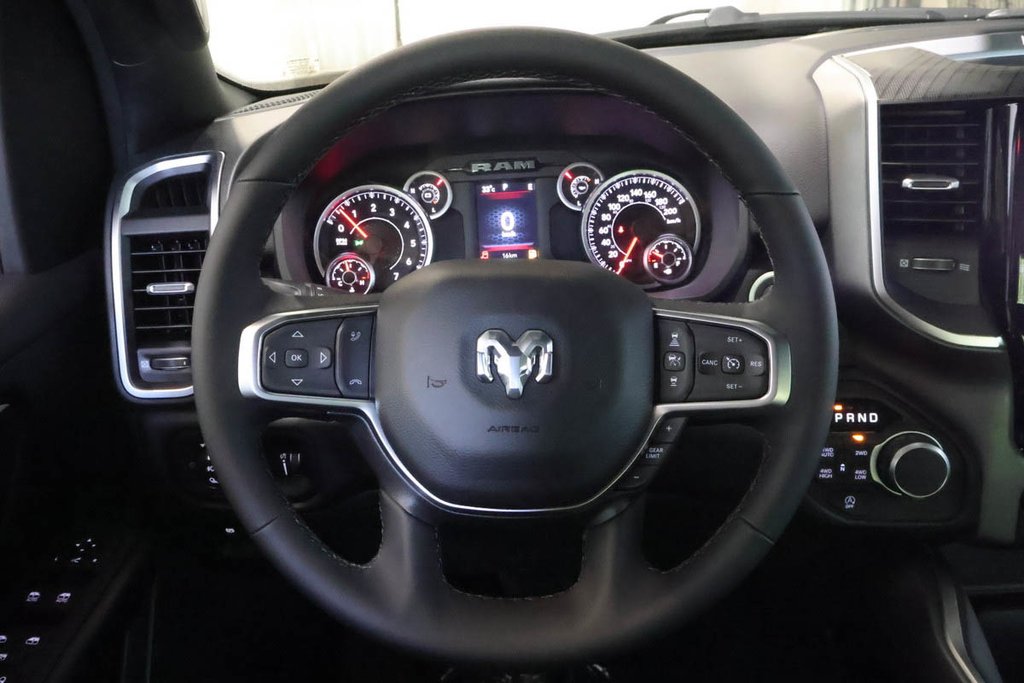 2026 Ram 1500 BIG HORN in Terrebonne, Quebec - 11 - w1024h768px