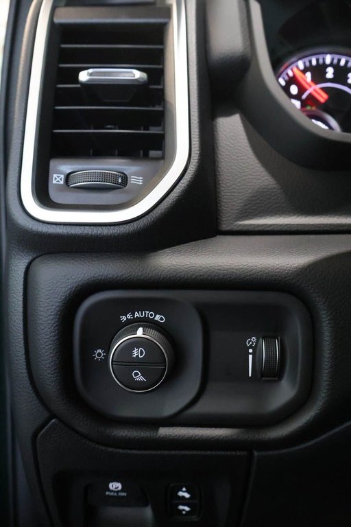 2026 Ram 1500 BIG HORN in Terrebonne, Quebec - 19 - w1024h768px