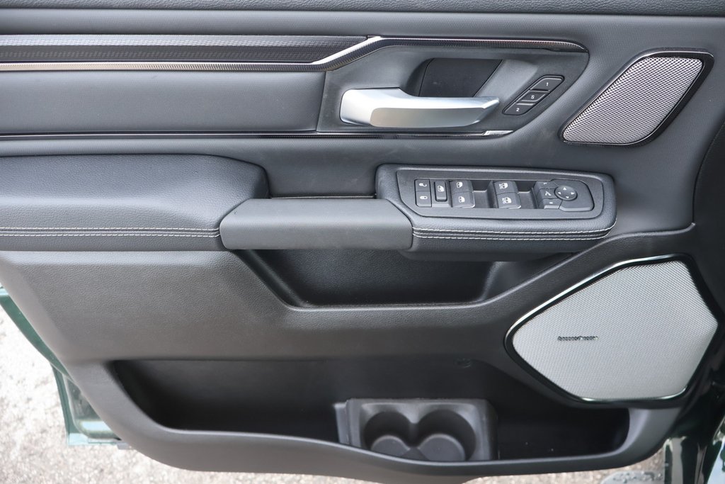 2026 Ram 1500 SPORT in Terrebonne, Quebec - 19 - w1024h768px
