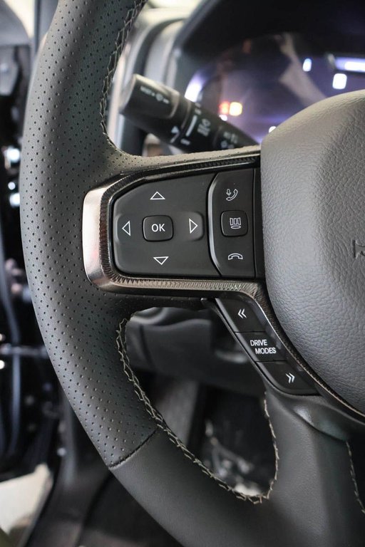 2026 Ram 1500 SPORT in Terrebonne, Quebec - 12 - w1024h768px
