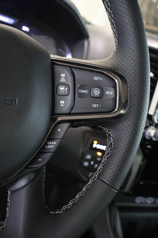 2026 Ram 1500 SPORT in Terrebonne, Quebec - 13 - w1024h768px