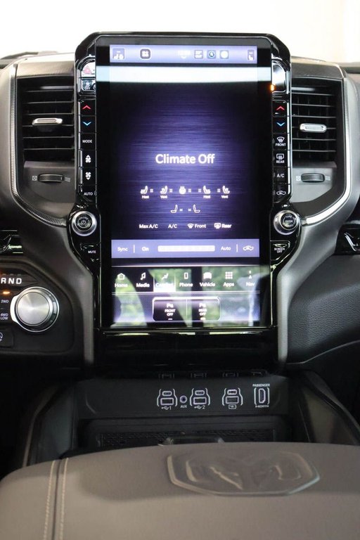 2026 Ram 1500 SPORT in Terrebonne, Quebec - 16 - w1024h768px