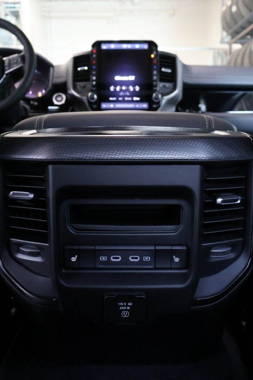 2026 Ram 1500 SPORT in Terrebonne, Quebec - 22 - w1024h768px