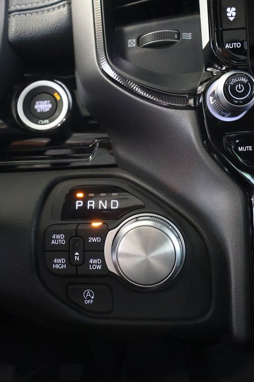 2026 Ram 1500 SPORT in Terrebonne, Quebec - 16 - w1024h768px
