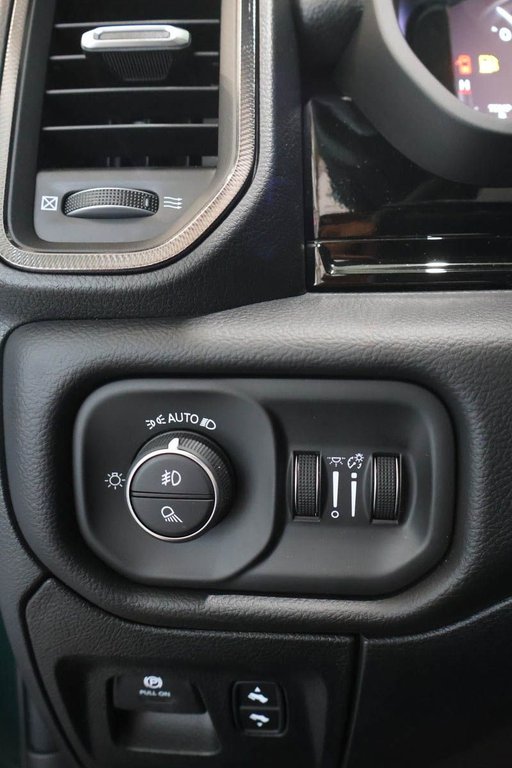 2026 Ram 1500 SPORT in Terrebonne, Quebec - 21 - w1024h768px