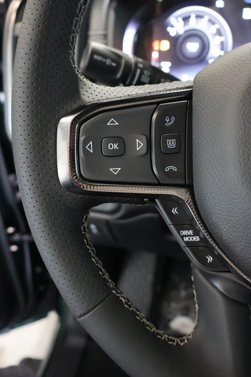 2026 Ram 1500 SPORT in Terrebonne, Quebec - 13 - w1024h768px