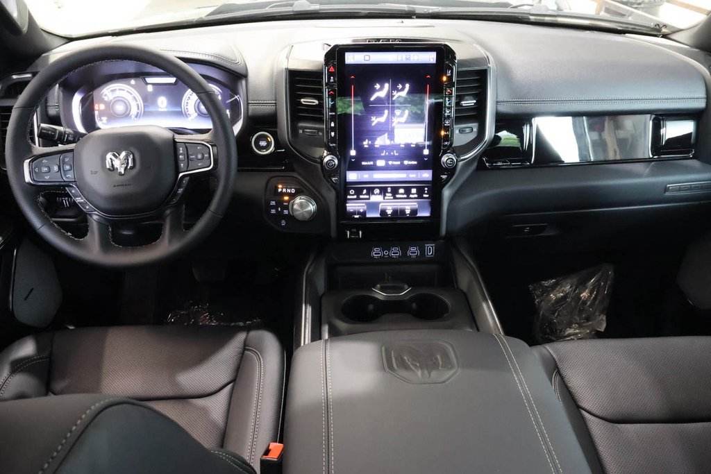 2026 Ram 1500 SPORT in Terrebonne, Quebec - 11 - w1024h768px