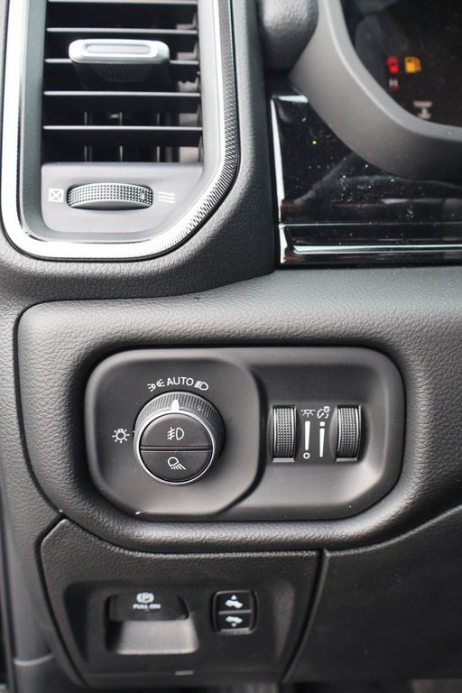 2026 Ram 1500 SPORT in Terrebonne, Quebec - 19 - w1024h768px