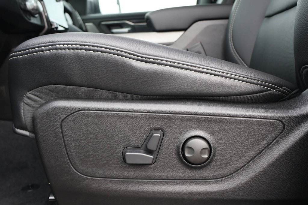 2026 Ram 1500 SPORT in Terrebonne, Quebec - 8 - w1024h768px