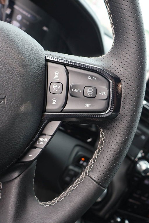 2026 Ram 1500 SPORT in Terrebonne, Quebec - 12 - w1024h768px