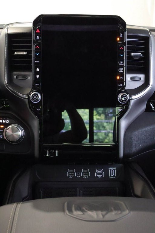 2026 Ram 1500 SPORT in Terrebonne, Quebec - 17 - w1024h768px