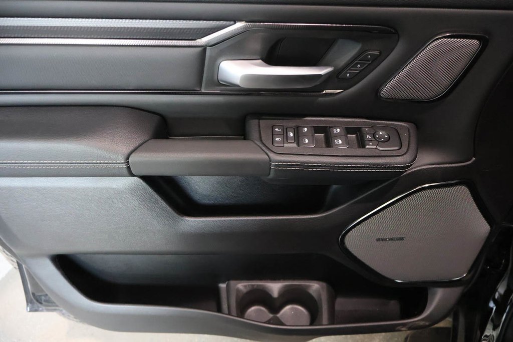 2026 Ram 1500 SPORT in Terrebonne, Quebec - 19 - w1024h768px