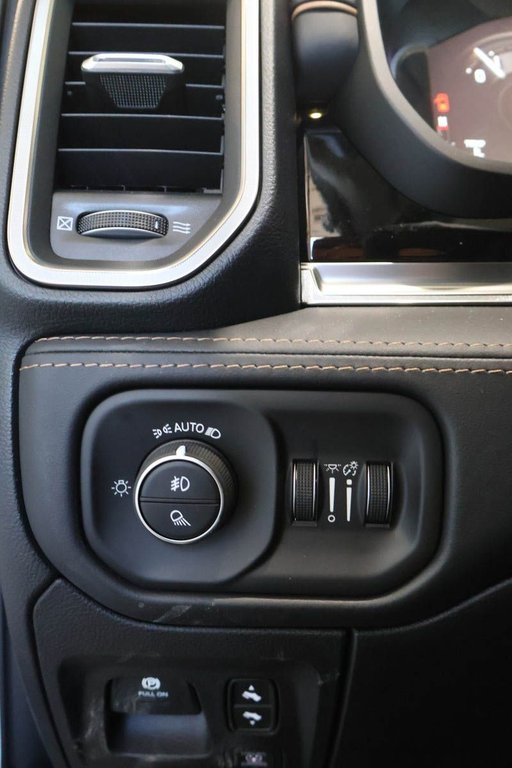 2026 Ram 1500 TUNGSTEN in Terrebonne, Quebec - 21 - w1024h768px