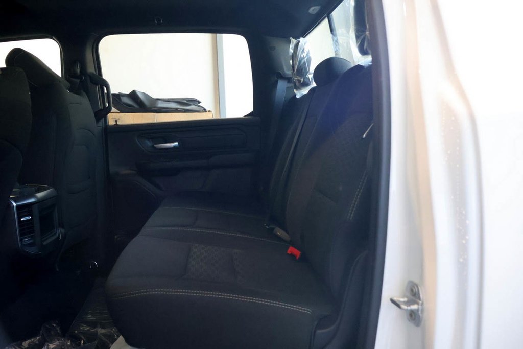 2026 Ram 1500 EXPRESS in Terrebonne, Quebec - 20 - w1024h768px