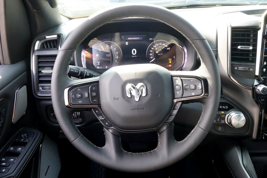 Ram 1500 SPORT 2026 à Terrebonne, Québec - 11 - w1024h768px