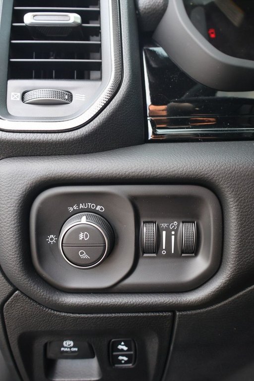 2026 Ram 1500 SPORT in Terrebonne, Quebec - 18 - w1024h768px
