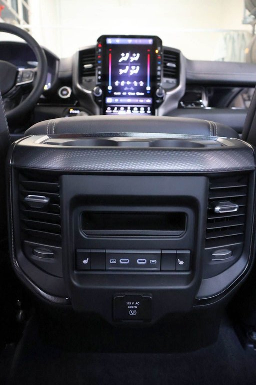 2026 Ram 1500 SPORT in Terrebonne, Quebec - 23 - w1024h768px