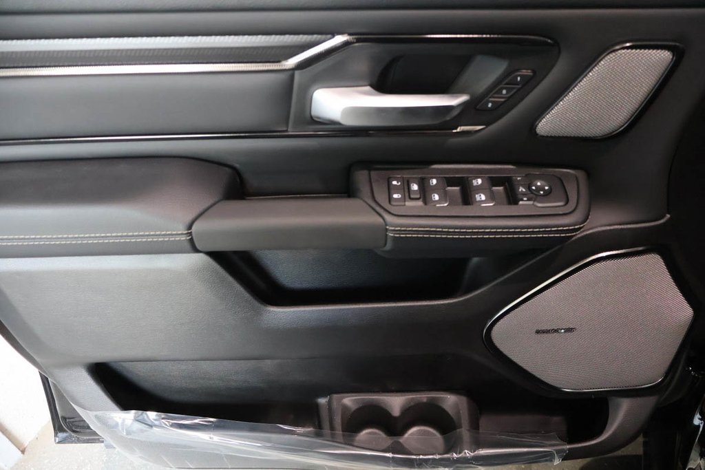 2026 Ram 1500 SPORT in Terrebonne, Quebec - 21 - w1024h768px