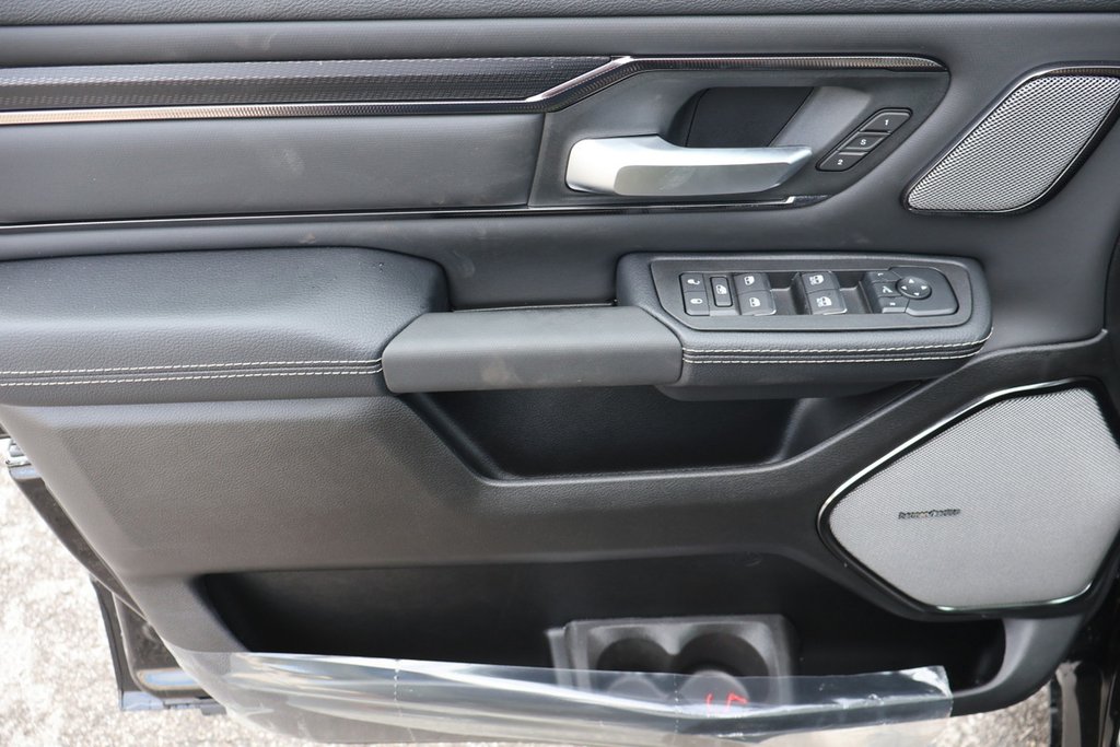 2026 Ram 1500 SPORT in Terrebonne, Quebec - 21 - w1024h768px