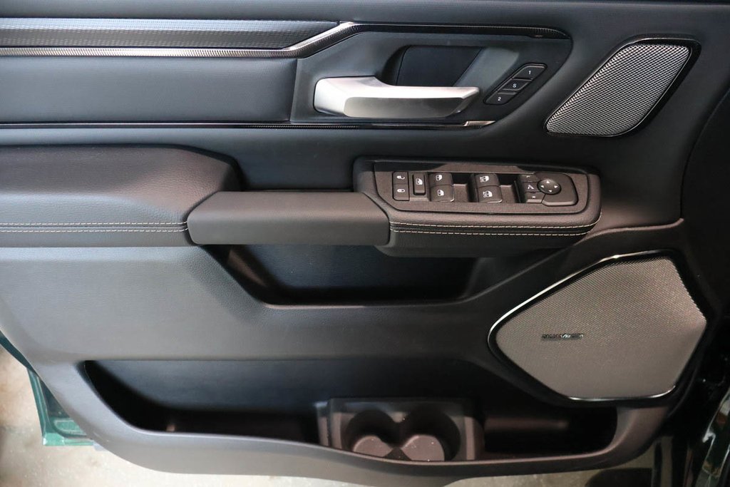 2026 Ram 1500 SPORT in Terrebonne, Quebec - 22 - w1024h768px