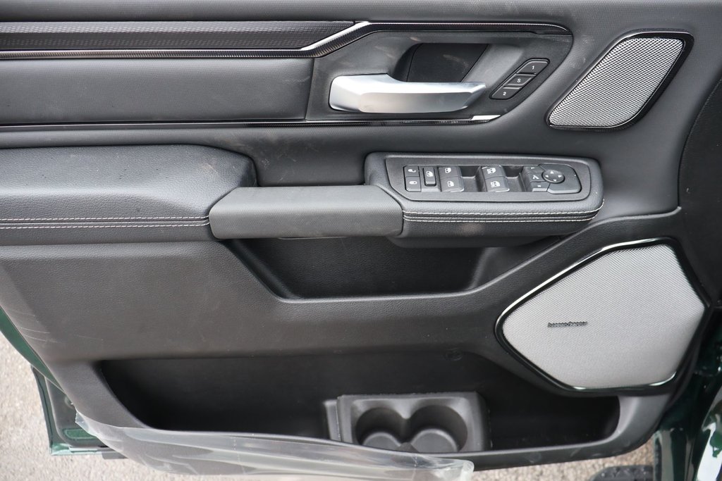 2026 Ram 1500 SPORT in Terrebonne, Quebec - 20 - w1024h768px