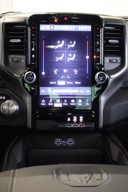 2026 Ram 1500 SPORT in Terrebonne, Quebec - 16 - w1024h768px