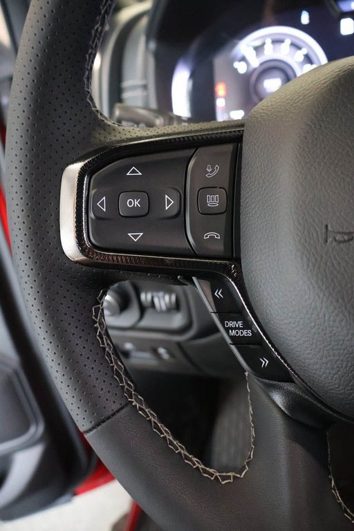 2026 Ram 1500 SPORT in Terrebonne, Quebec - 12 - w1024h768px