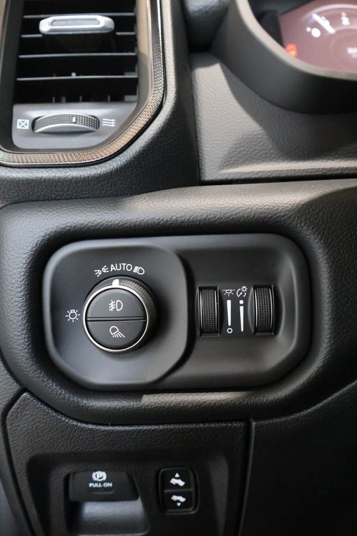 2026 Ram 1500 SPORT in Terrebonne, Quebec - 19 - w1024h768px