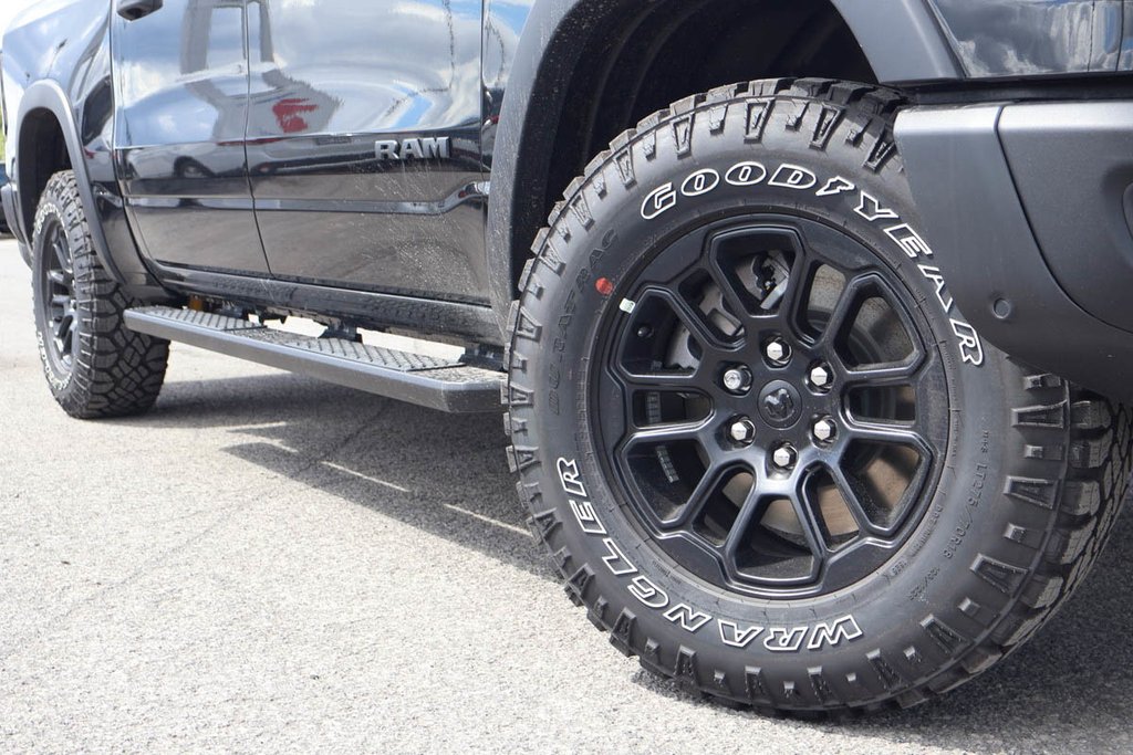 Ram 1500 REBEL 2026 à Terrebonne, Québec - 7 - w1024h768px