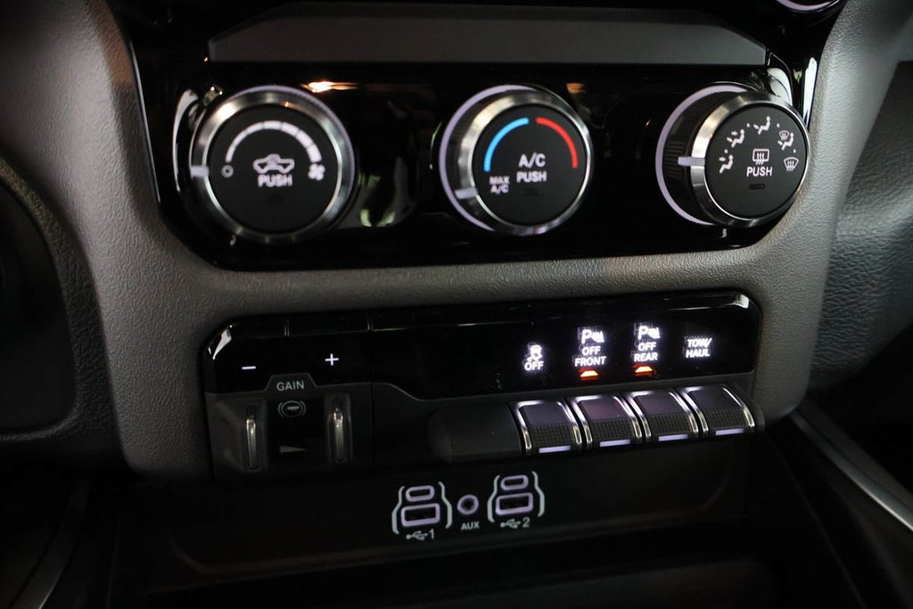 2026 Ram 1500 EXPRESS in Terrebonne, Quebec - 18 - w1024h768px