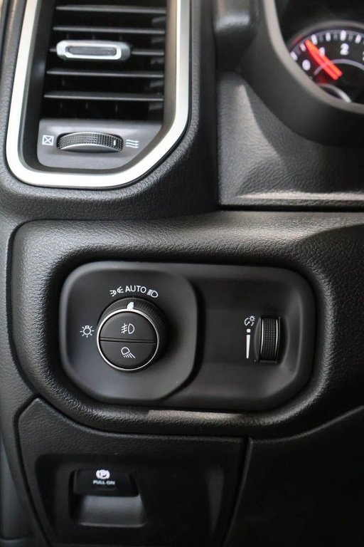2026 Ram 1500 EXPRESS in Terrebonne, Quebec - 19 - w1024h768px