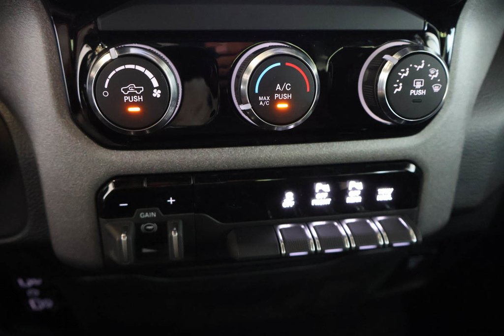 2026 Ram 1500 WARLOCK in Terrebonne, Quebec - 18 - w1024h768px