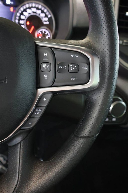 2026 Ram 1500 WARLOCK in Terrebonne, Quebec - 13 - w1024h768px