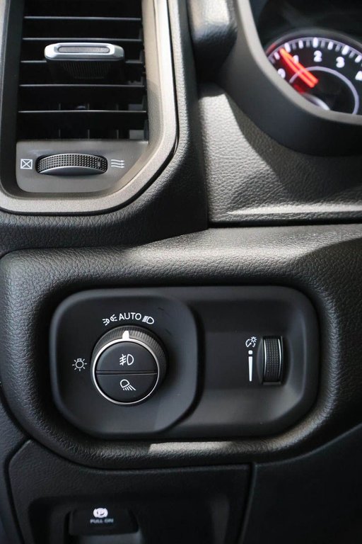 2026 Ram 1500 WARLOCK in Terrebonne, Quebec - 19 - w1024h768px