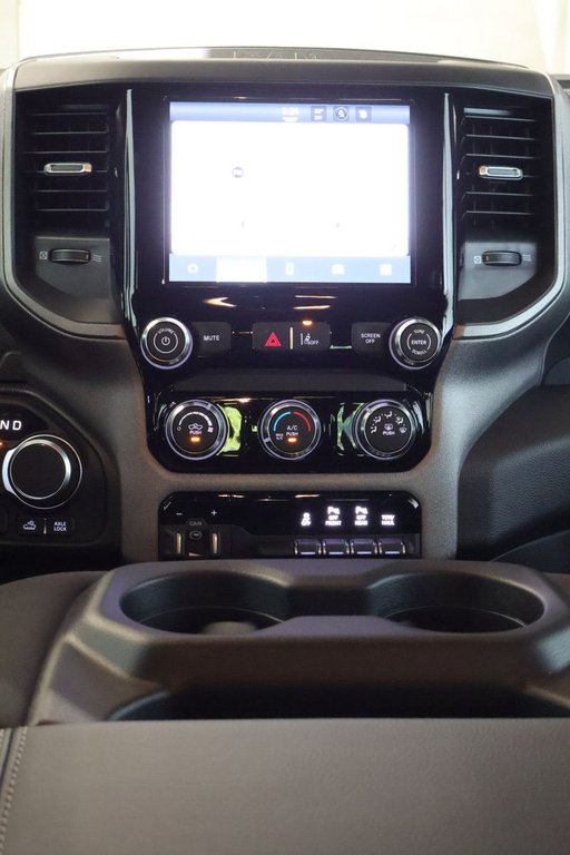 2026 Ram 1500 WARLOCK in Terrebonne, Quebec - 16 - w1024h768px