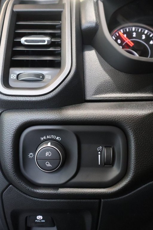2026 Ram 1500 WARLOCK in Terrebonne, Quebec - 19 - w1024h768px